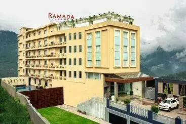 Hotel Ramada By Wyndham Katra Station Road