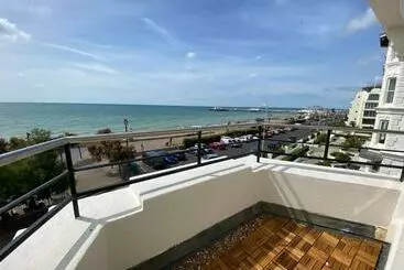 Turistihuoneistot Splashpoint With Free Parking
