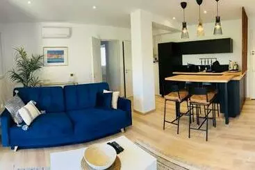 Apartamenty turystyczne Superbe Appartement Avec Parking Sur Place