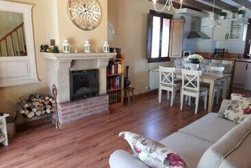 شقق خاصة سياحية Vivienda Vacacional La Camelia