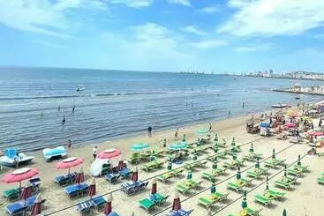 ツーリストアパートメント апартаменты у моря