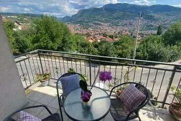 آپارتمانهای توریستها Sarajevo City View Apartment
