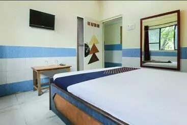 ホテル Vishvasangram