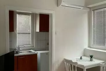 آپارتمان‌های توریست‌ها Apartman Jelena