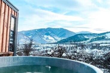 Bed and Breakfast Elysian Fields   The Island Tiny House