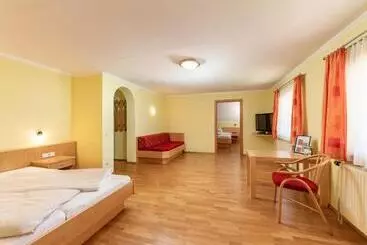 Aamiaismajoitus (B&B) Landhaus Metzgerstubn