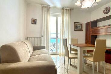 דירות לתיירים Sunset Boutique Apartment