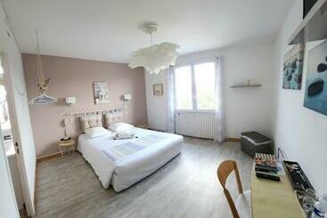 مبيت وإفطار La Zen Mauzac