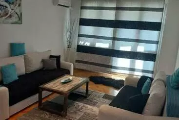 آپارتمان‌های توریست‌ها Moderan I Luksuzan Stan