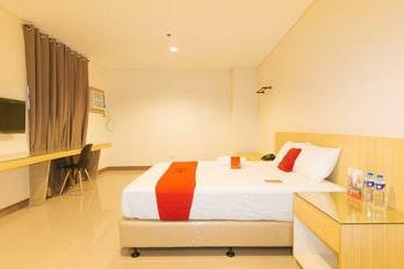 Hotel Reddoorz Plus @ Kaizen Suites Taft Avenue