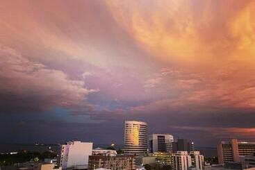 Pension Darwin City Suites With Harbour View
