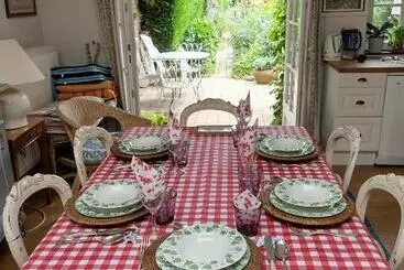 ベッドアンドブレックファースト L Heure Bleue