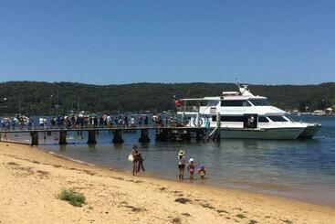 آپارتمانهای توریستها Cosy Cottage Near The Beach