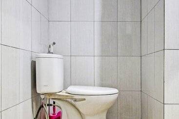 Hotel Oyo 91375 Pondok Feby Makassar