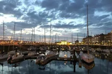 ペンション Alojamientos Muelle De Gijón