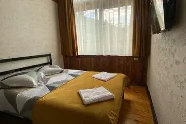 Pension  Cabana Vanatorului 8