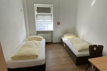 تختخواب و صبحانه Budget Hotel Mannheim