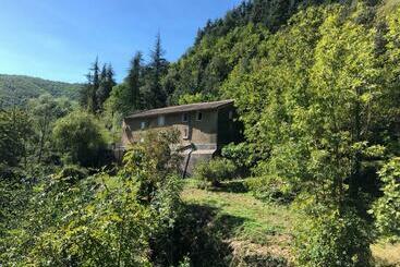 مبيت وإفطار Le Moulin De Bouzigue