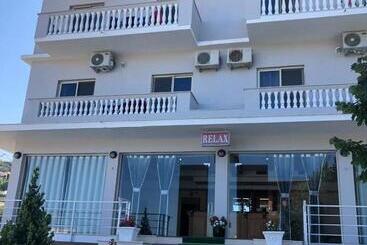 Hotel Relax Apartment &