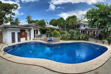 Ilawoods Resort And Sanctuary By Cocotel