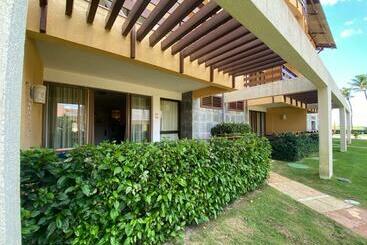 هتل Apartamento Resort Ao Lado Do Parque Aquático Porto Das Dunas   Pé Na Areia  Térreo