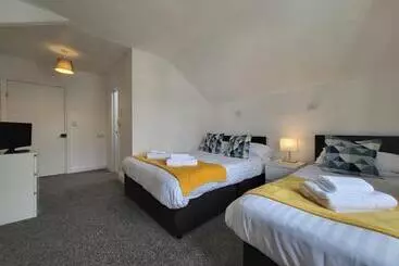 Beach Hotel Torbay B&b