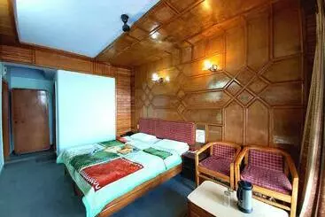 Hôtel Goroomgo Radha Continental Nainital