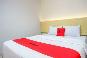 Hotel Reddoorz Near Stasiun Batang