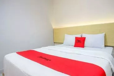 Hotel Reddoorz Near Stasiun Batang