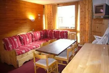 Turistihuoneistot Spacieux Appartement 3 Pièces Pour 8 Personnes Avec Balcon, Centre Station   Fr 1 181 2113