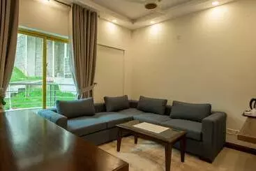 هتل Cecil By Pearl Continental
