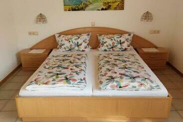 צימר Wein Und Gästehaus Hermes Hoffmann