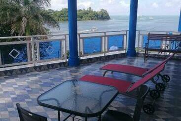 Pensão Family Residence