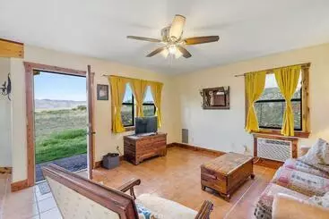 ツーリストアパートメント Peggy S View   Uplifting Cozy Mountain Views