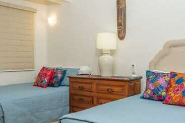 דירות לתיירים Ocean Front Condo With Pool Sleeps 6 Adults Quinta Del Mar 203