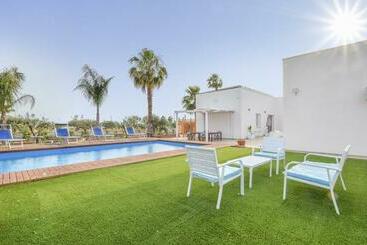 צימר Villa Selinon