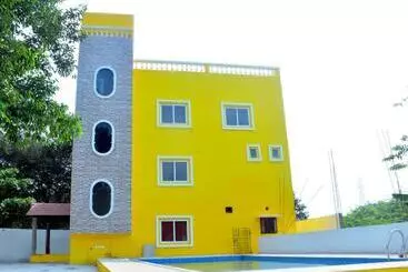 Hotelli Sri Saveraa Residency