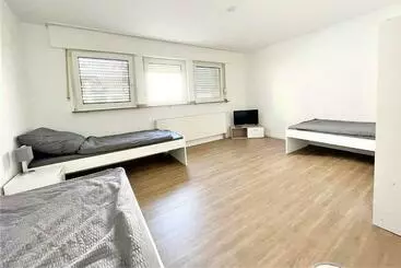 ツーリストアパートメント Equipped Apartment In Düren