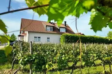 Turistihuoneistot Ferienwohnung Am Schoosberg, Niederkirchen Bei Deidesheim