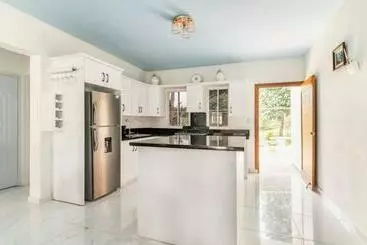 ツーリストアパートメント Hermosa Villa En Sosúa A Tan Solo 3 Minutos De La Playa