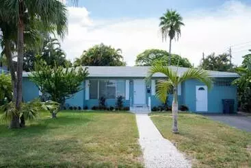Turistihuoneistot Cozy House With Patio, Fireplace, Parking   Hollywood, Florida
