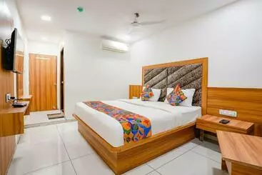 Fabhotel Silver Inn