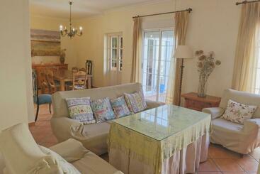 דירות לתיירים Casa Isa