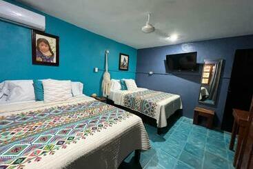 تختخواب و صبحانه The Mermaid And The Pearl Boutique