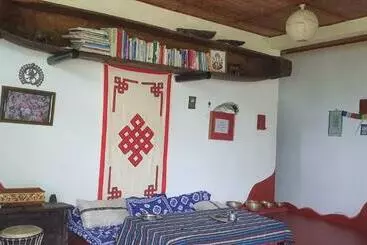 آپارتمان‌های توریست‌ها Unique Lake View Home