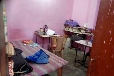 Laxmi Boys Hostel By Wb Inn