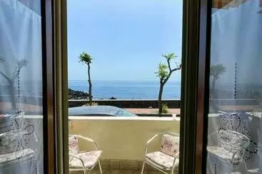 ツーリストアパートメント Nice Sicily Little Family Home