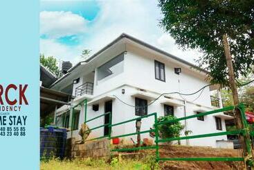 Pensione Arck Residency