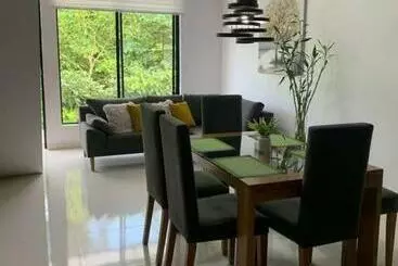 ツーリストアパートメント Casa Hotel Villa Luciana