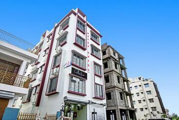 Hotel Capital O Avro